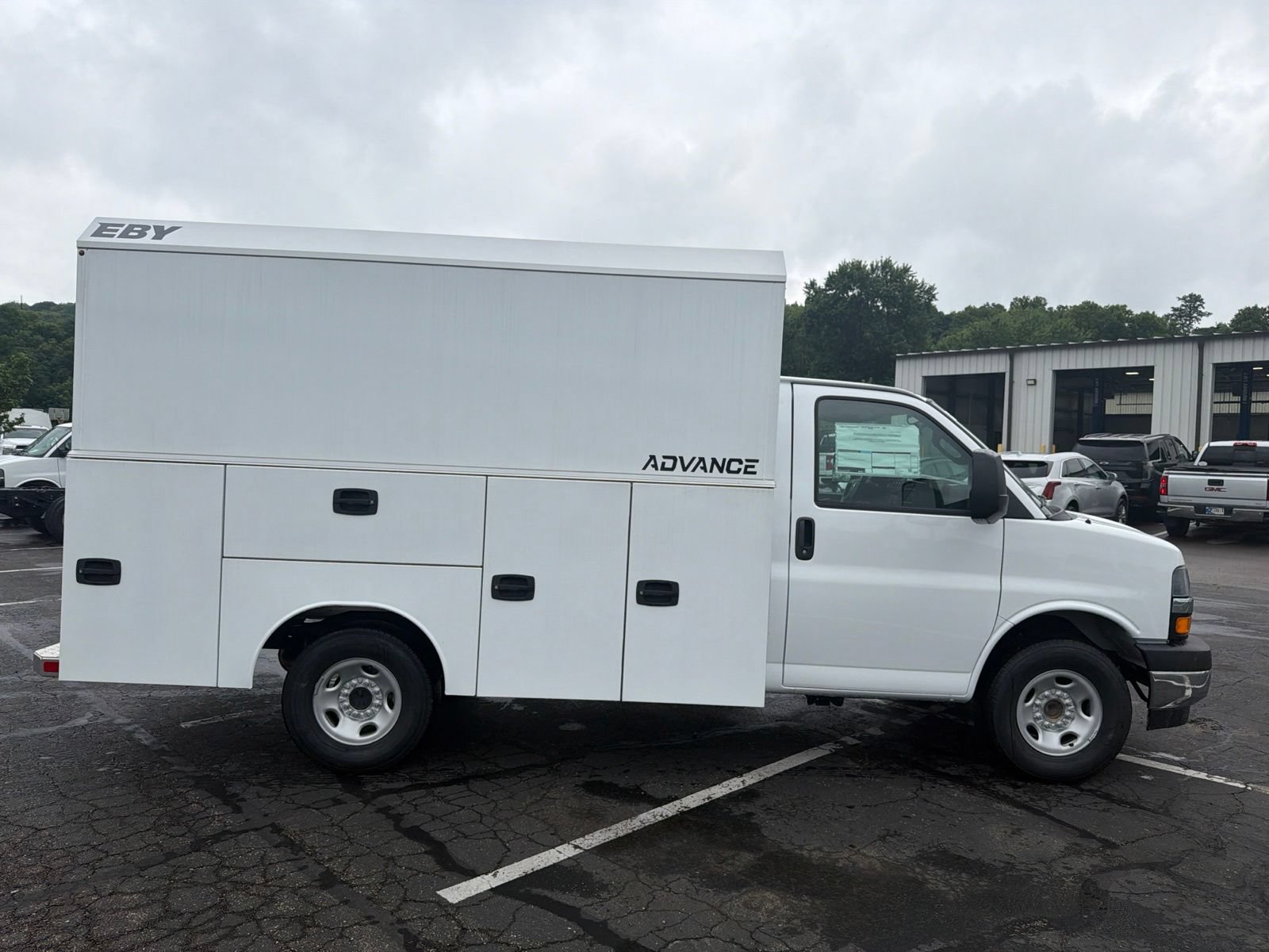 New 2026 Chevrolet Express 3500 w/ Power Convenience Package RWD image 6