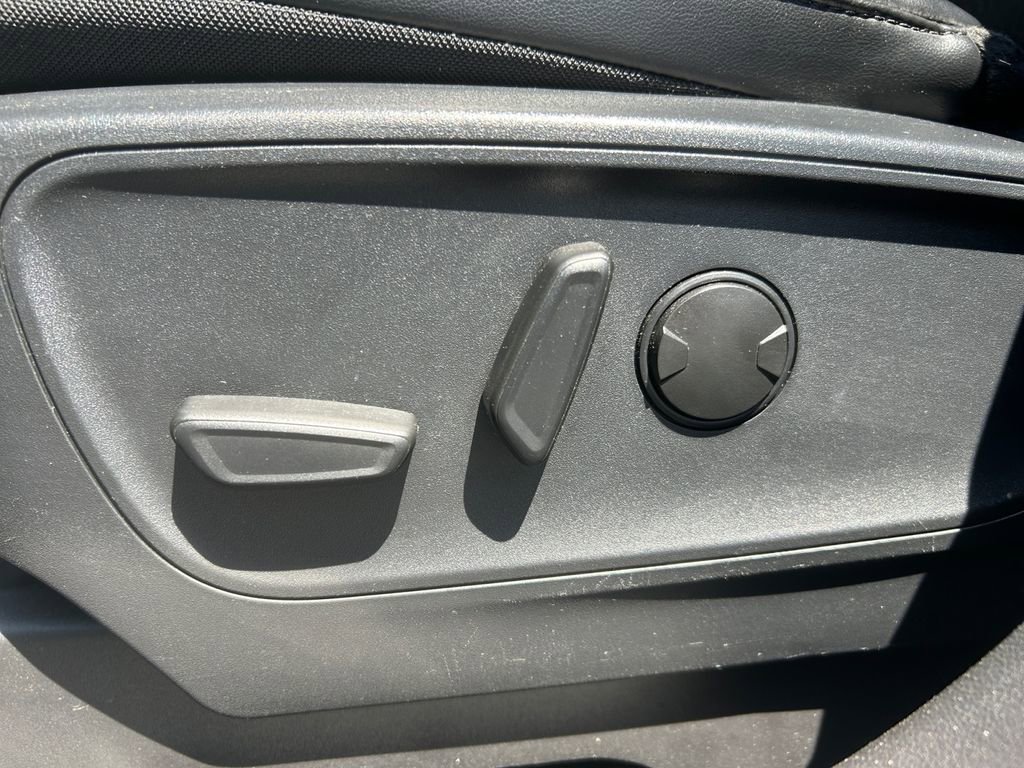 Used 2024 Ford Escape ST-Line Select w/ Tech Pack #1 AWD/4WD image 21