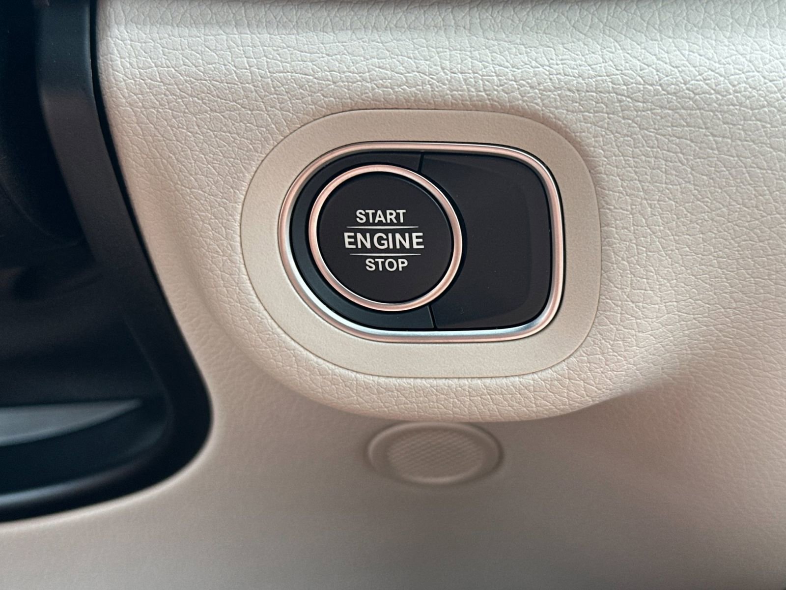 New 2026 Mercedes-Benz GLE 450e 4MATIC image 25