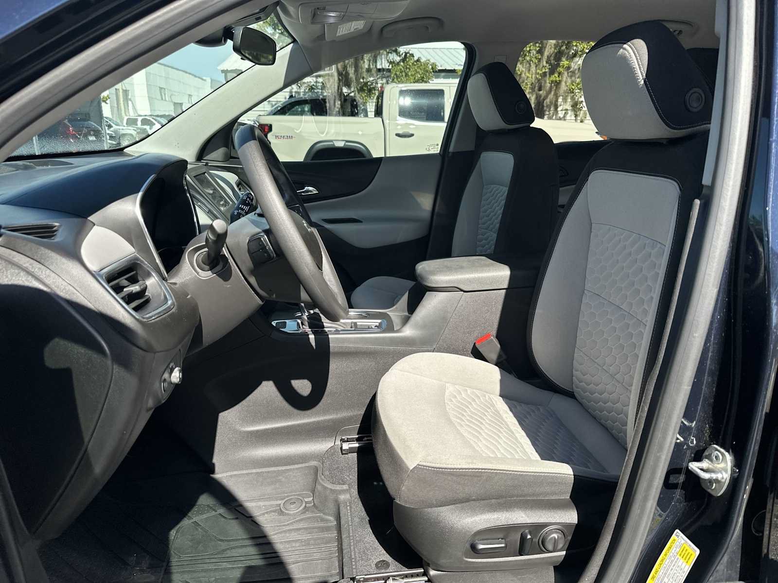 Certified 2021 Chevrolet Equinox LS w/ LS Convenience Package AWD/4WD image 15