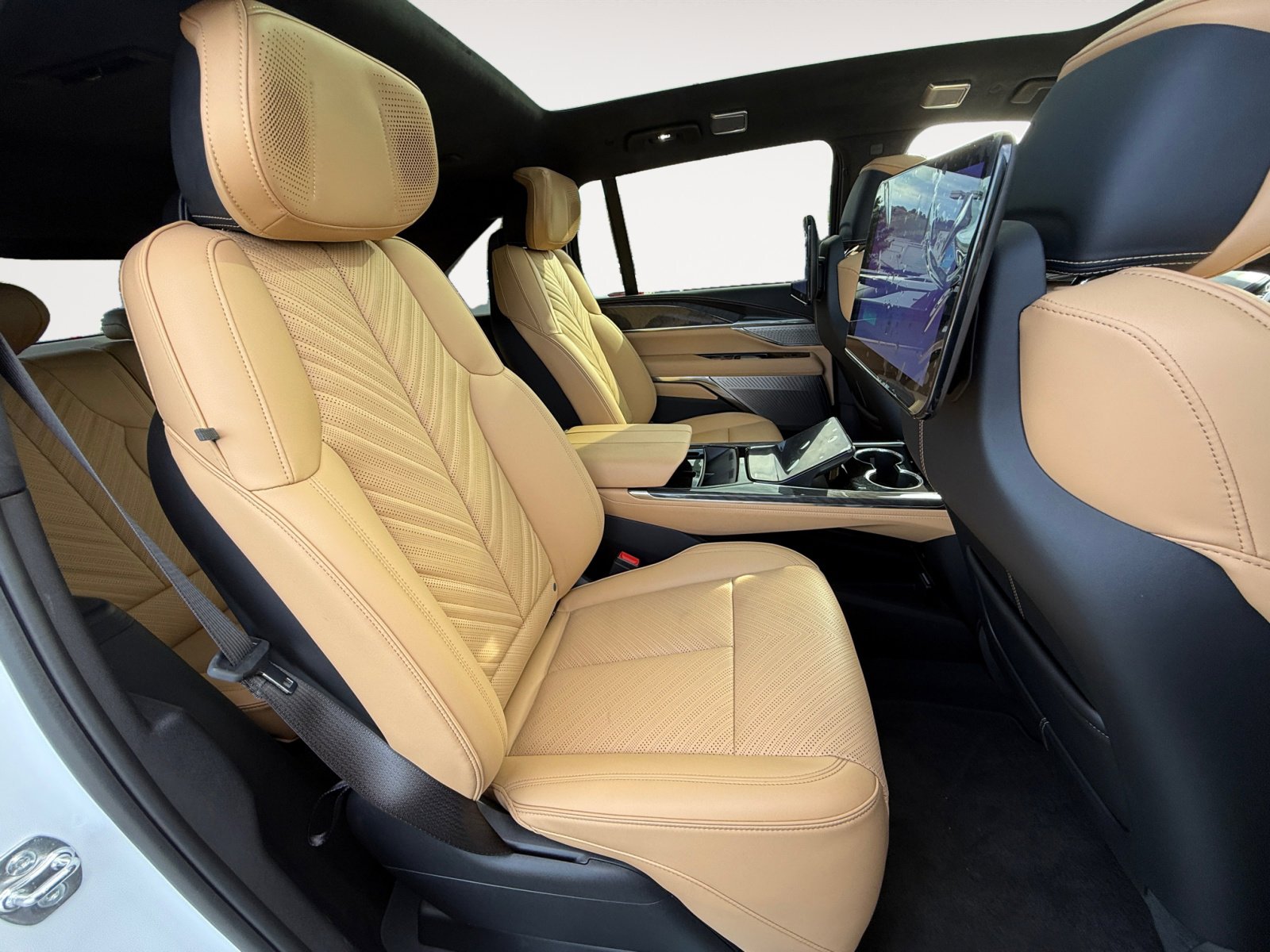 New 2025 Cadillac Escalade IQ Sport 2 image 18