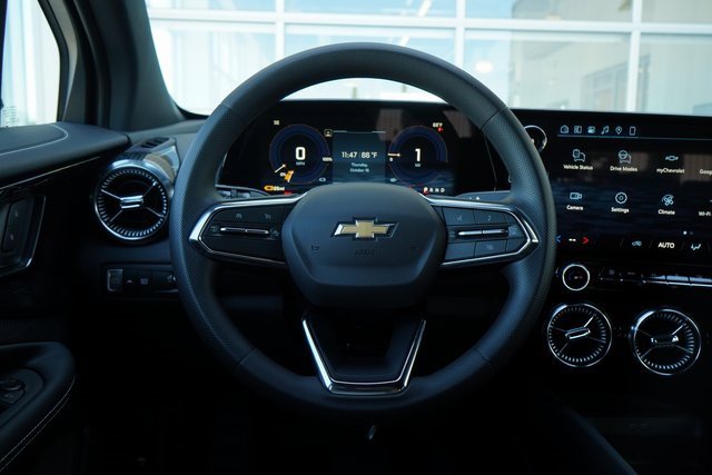 New 2025 Chevrolet Equinox EV LT image 16