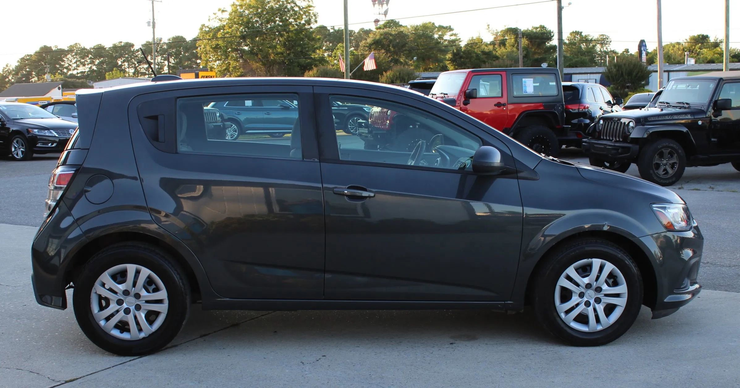 Used 2020 Chevrolet Sonic LT image 6