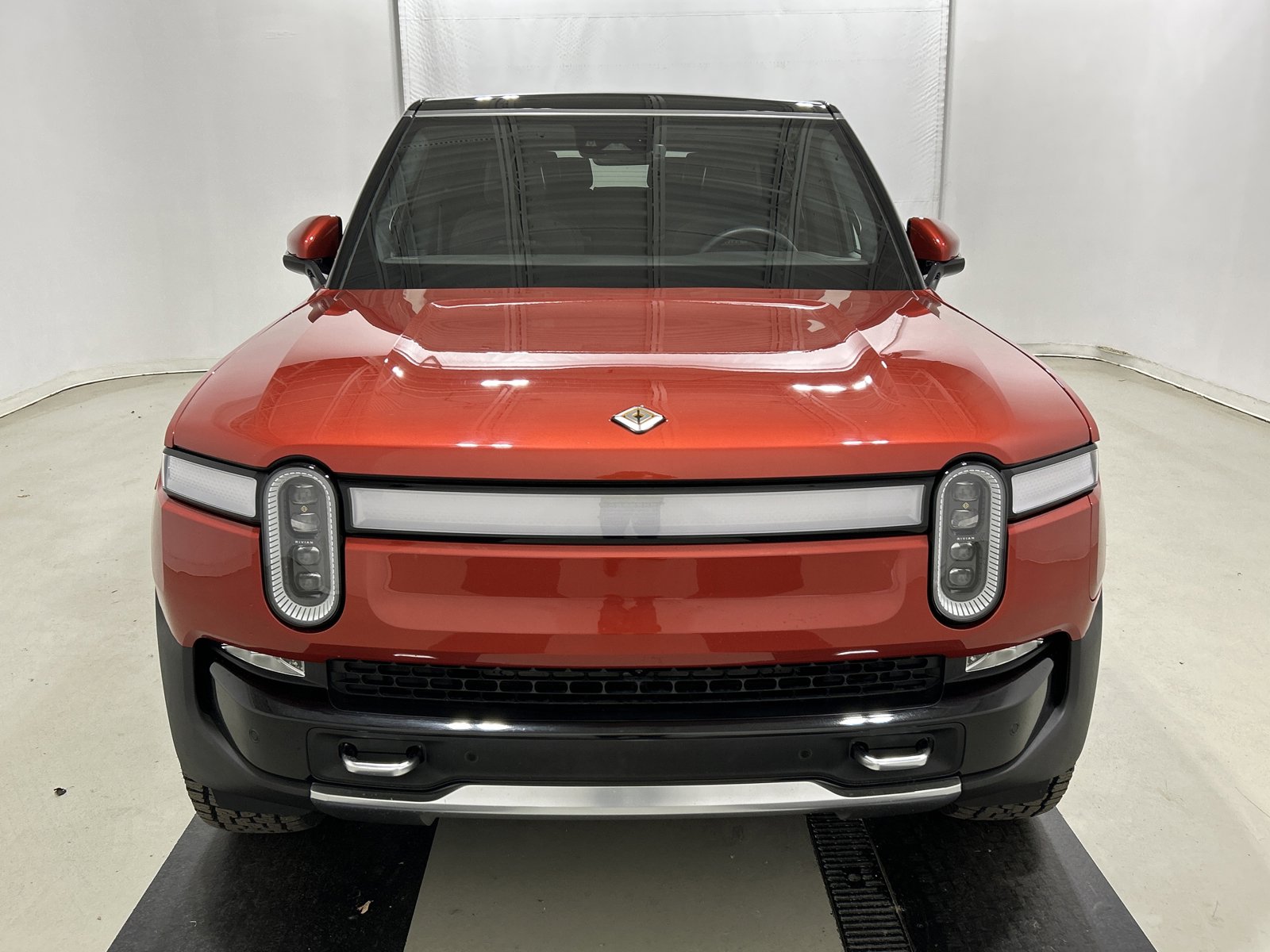 Used 2023 Rivian R1S Launch Edition image 8