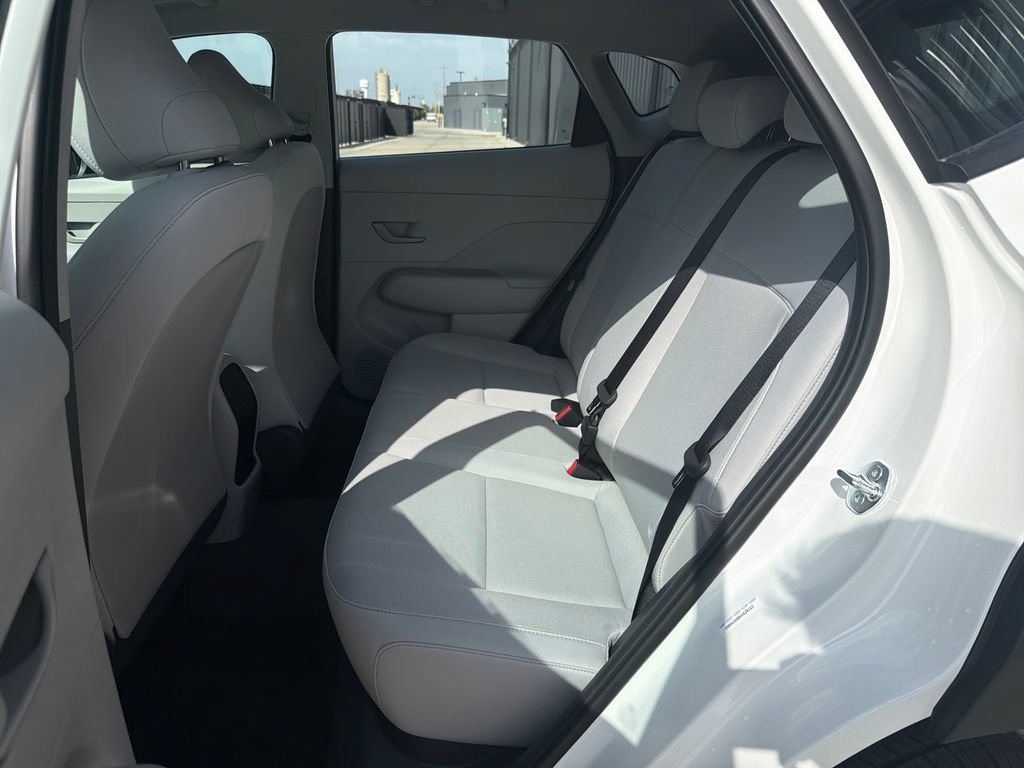 New 2027 Hyundai Kona SE FWD image 19