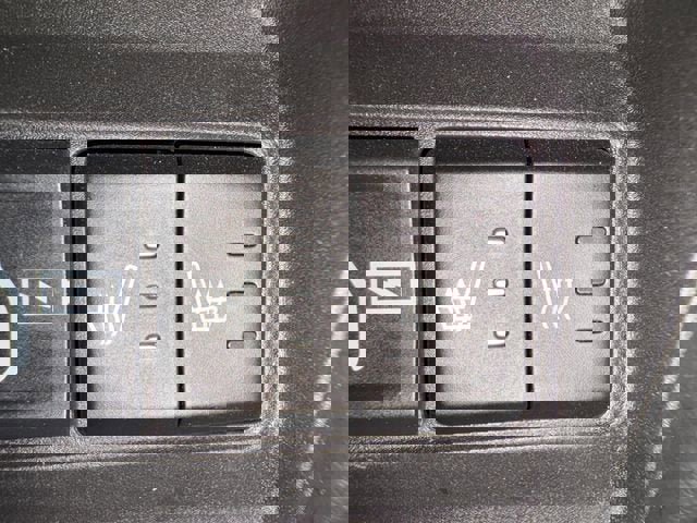 Used 2024 Jeep Grand Cherokee Limited AWD/4WD image 12