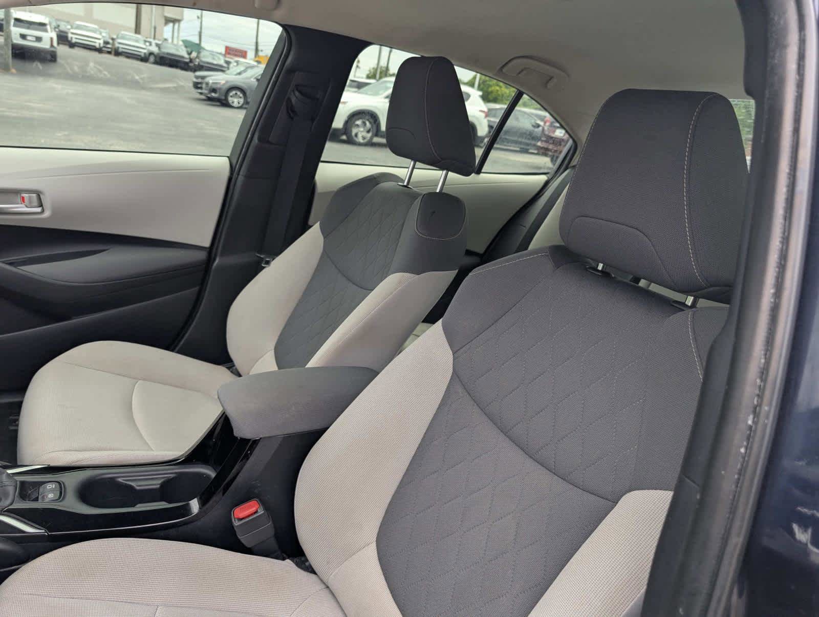 Used 2021 Toyota Corolla LE FWD image 14