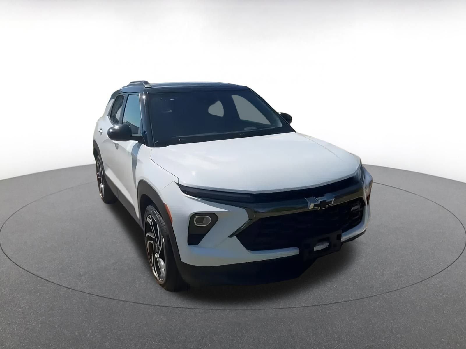 Used 2024 Chevrolet TrailBlazer RS w/ Convenience Package image 3
