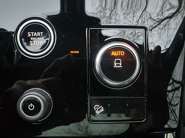 Used 2023 Land Rover Range Rover Sport SE image 23