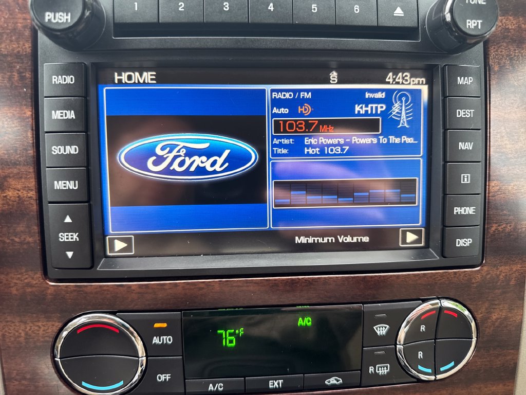 Used 2014 Ford Expedition EL XLT w/ Equipment Group 202A AWD/4WD image 23