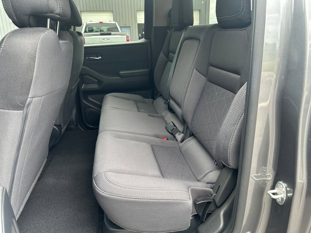 Certified 2025 Nissan Frontier SV RWD image 18