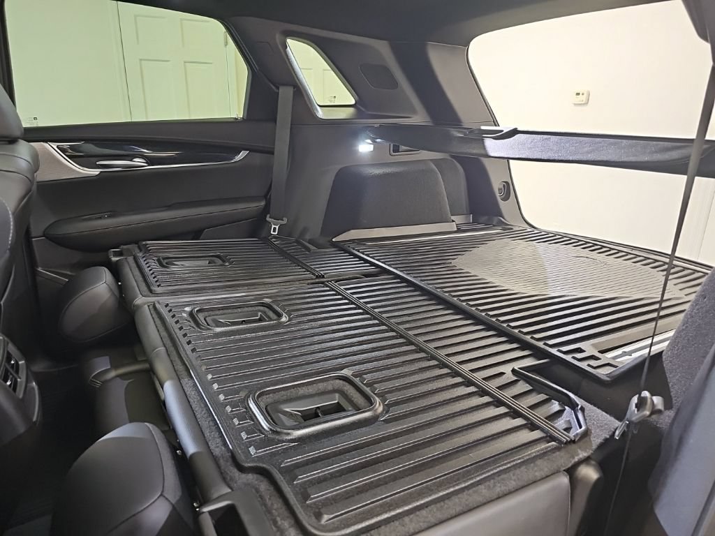 Used 2023 Cadillac XT5 Premium Luxury AWD/4WD image 17