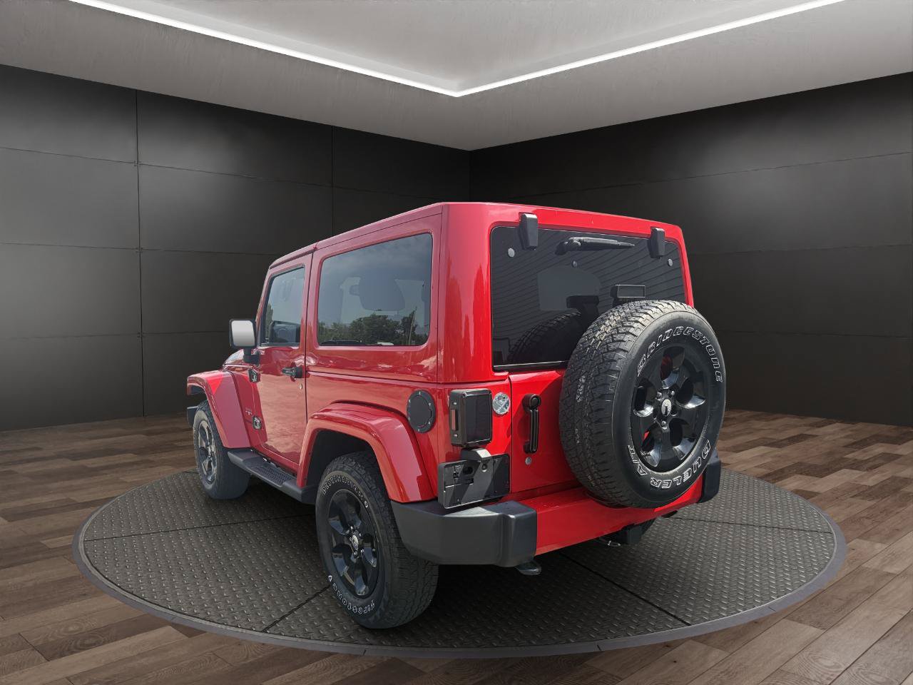 Used 2016 Jeep Wrangler Sahara w/ Connectivity Group AWD/4WD image 6