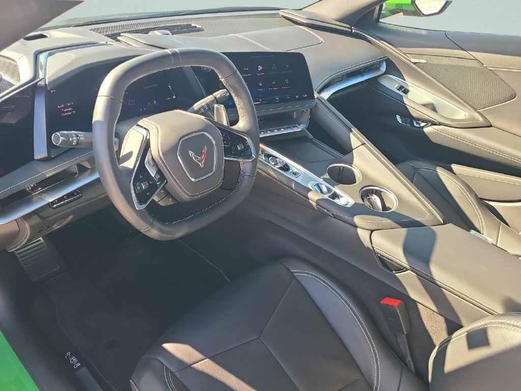 Used 2026 Chevrolet Corvette Stingray Coupe w/ 1LT RWD image 10