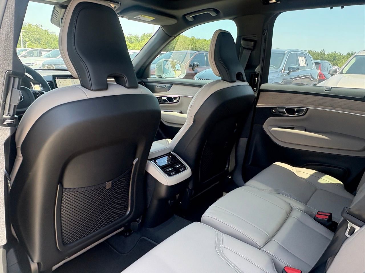 New 2026 Volvo XC90 B6 Ultra w/ Protection Package Premier image 22