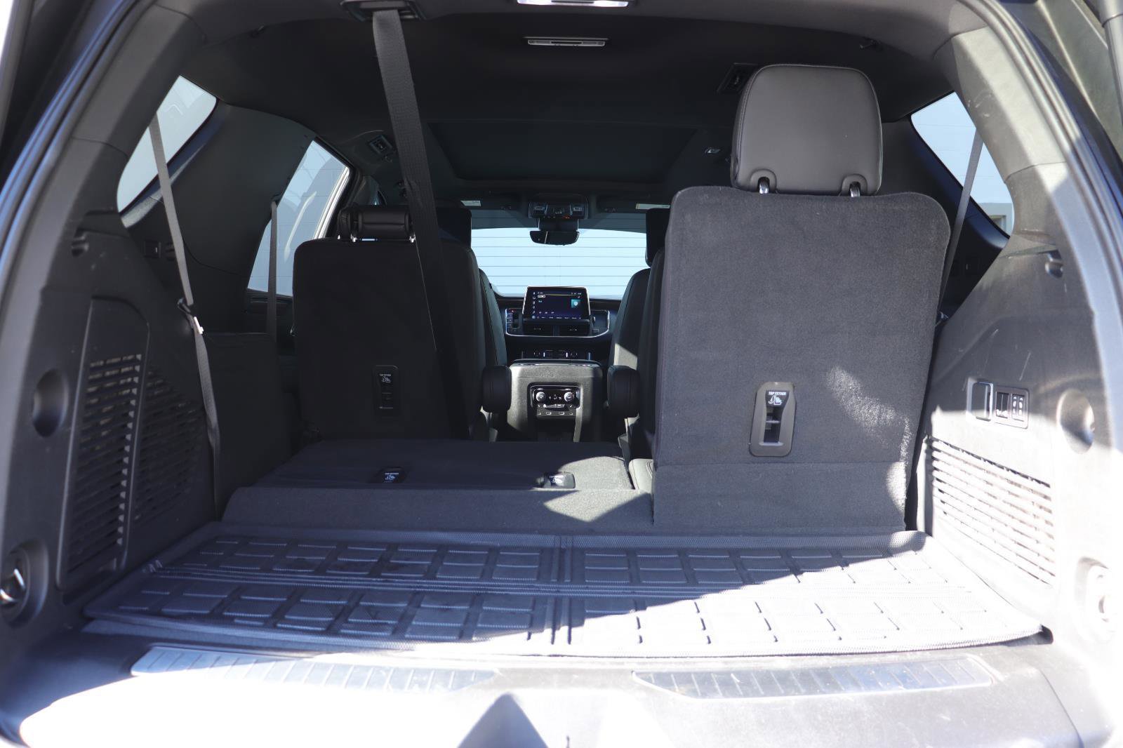 Used 2024 Chevrolet Tahoe High Country image 17