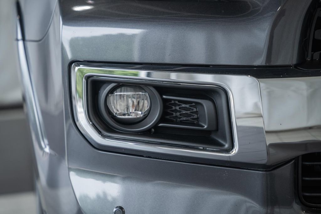 Used 2023 Toyota 4Runner Limited AWD/4WD image 12