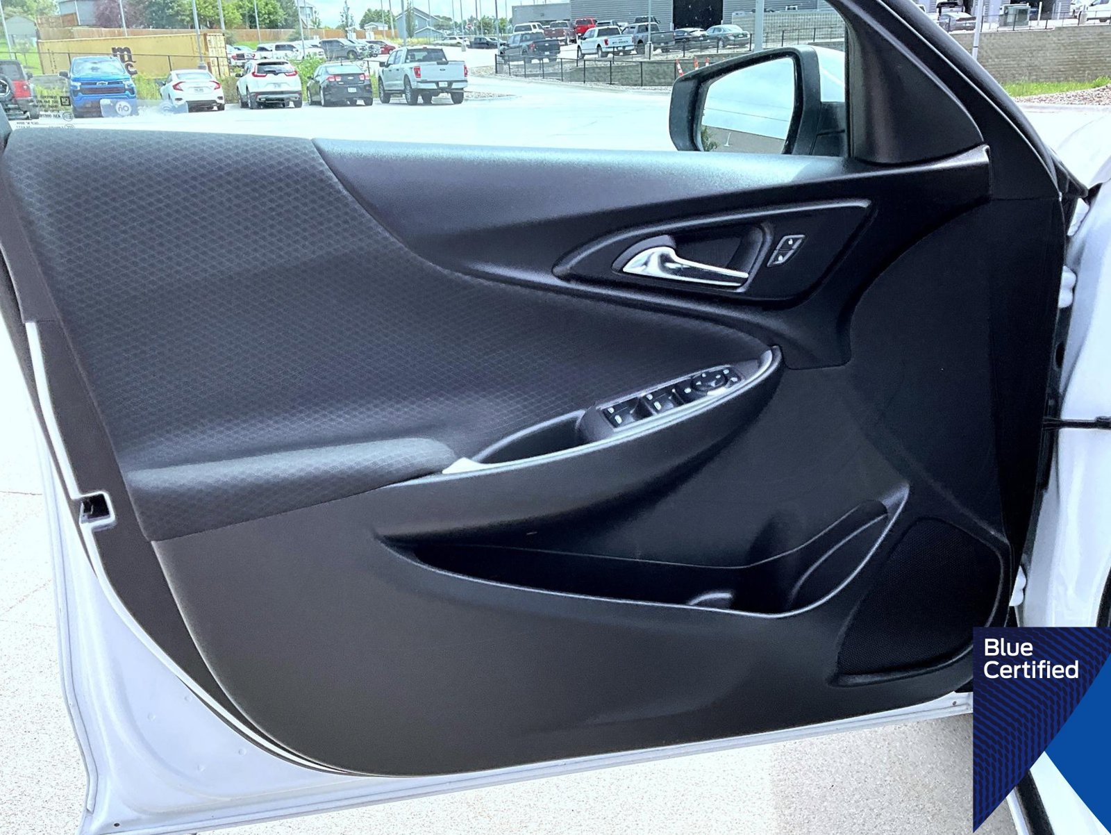 Used 2025 Chevrolet Malibu LT FWD image 9
