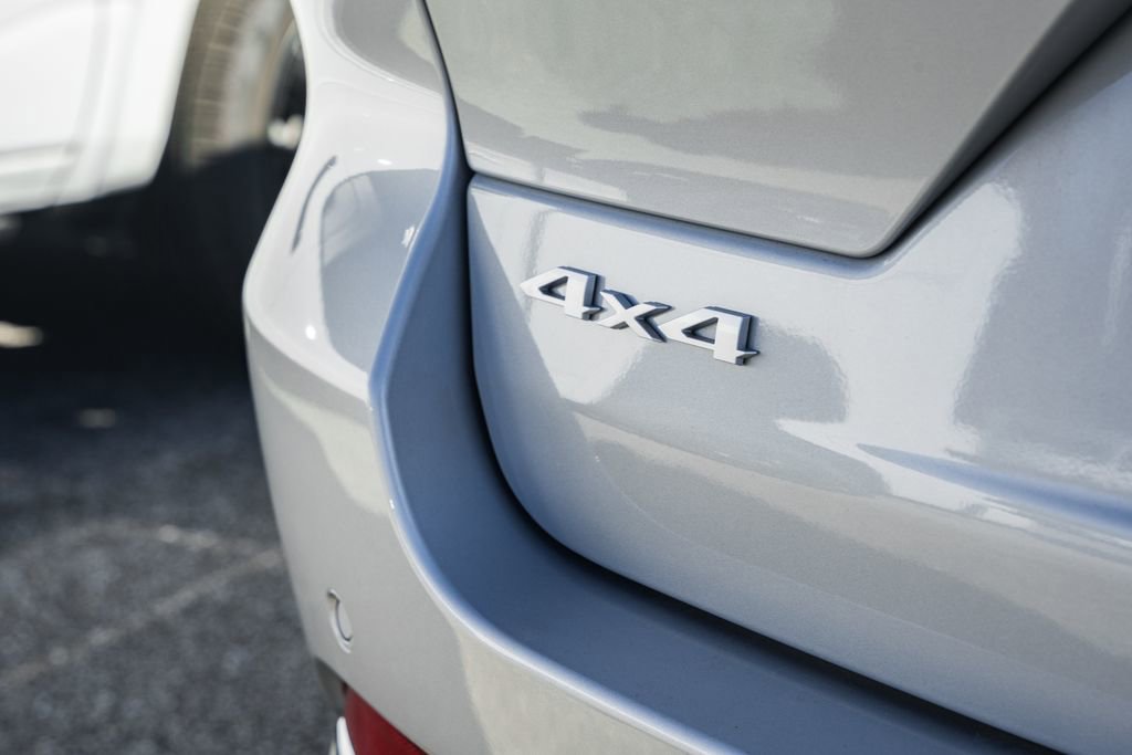 New 2025 Jeep Grand Cherokee Laredo X w/ Luxury Tech Group I image 8