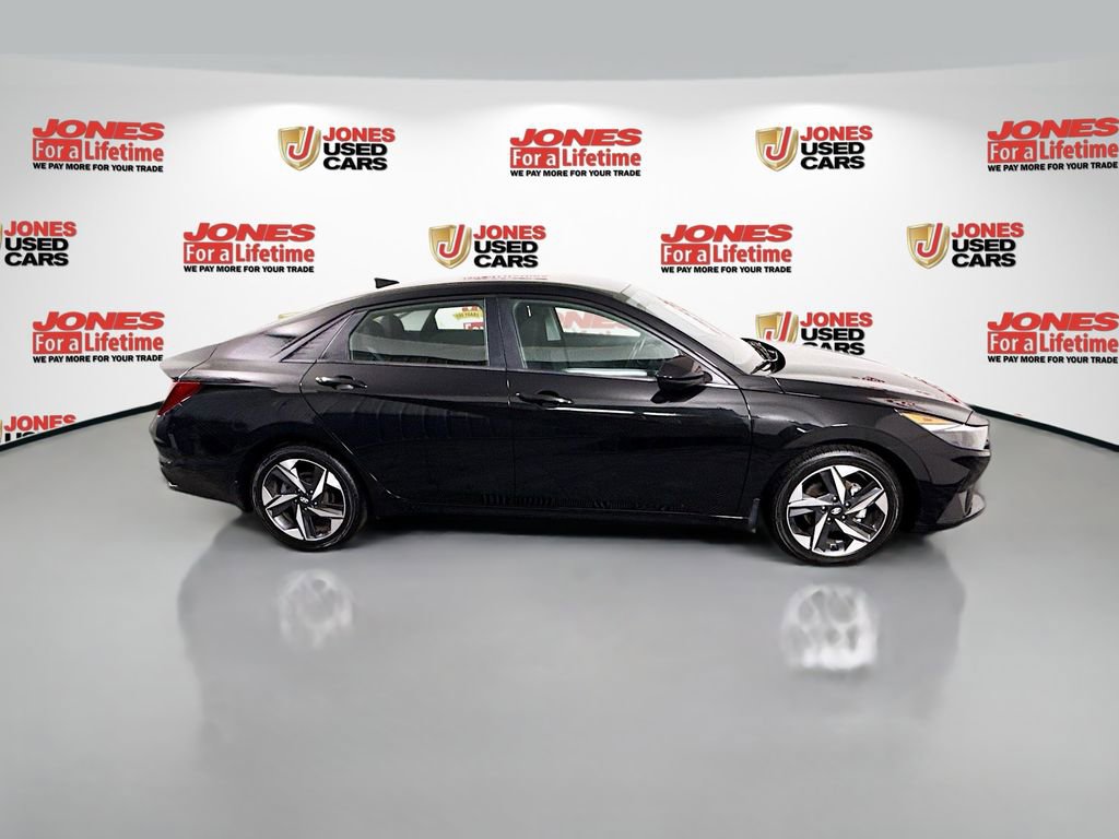 Certified 2023 Hyundai Elantra SEL w/ Convenience Package FWD image 18