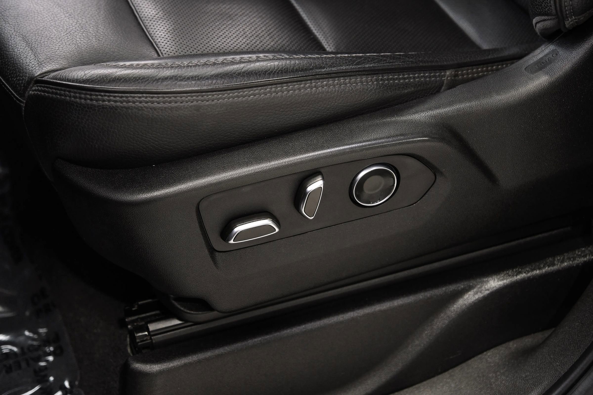 Used 2021 GMC Yukon Denali w/ Denali Premium Package image 43