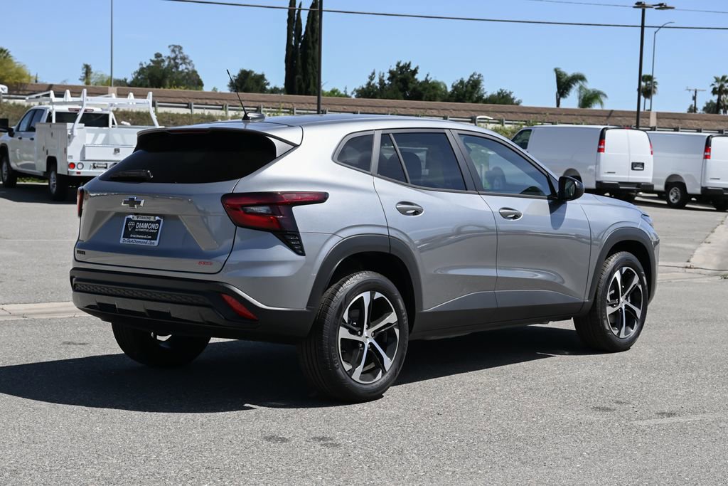 New 2026 Chevrolet Trax RS FWD image 4