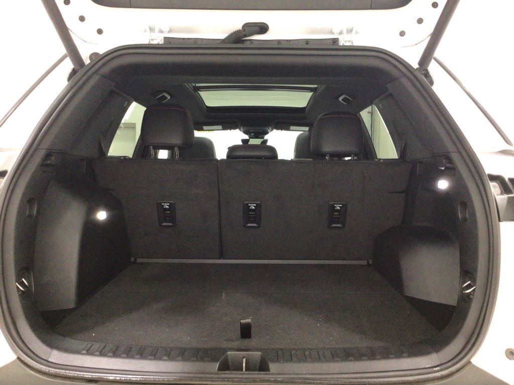 Used 2025 Chevrolet Equinox RS w/ Safety and Technology Package image 22