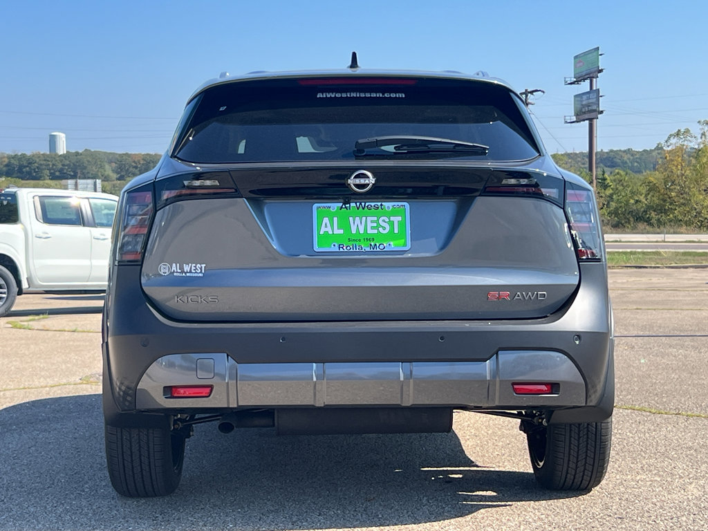 New 2026 Nissan Kicks SR w/ SR Premium Package image 7