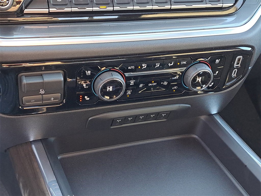 New 2026 Chevrolet Silverado 3500 High Country w/ Technology Package image 17