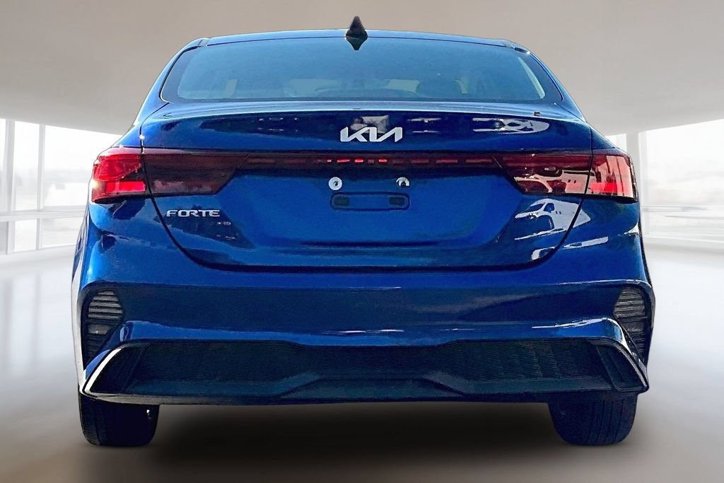 Used 2023 Kia Forte LXS FWD image 5