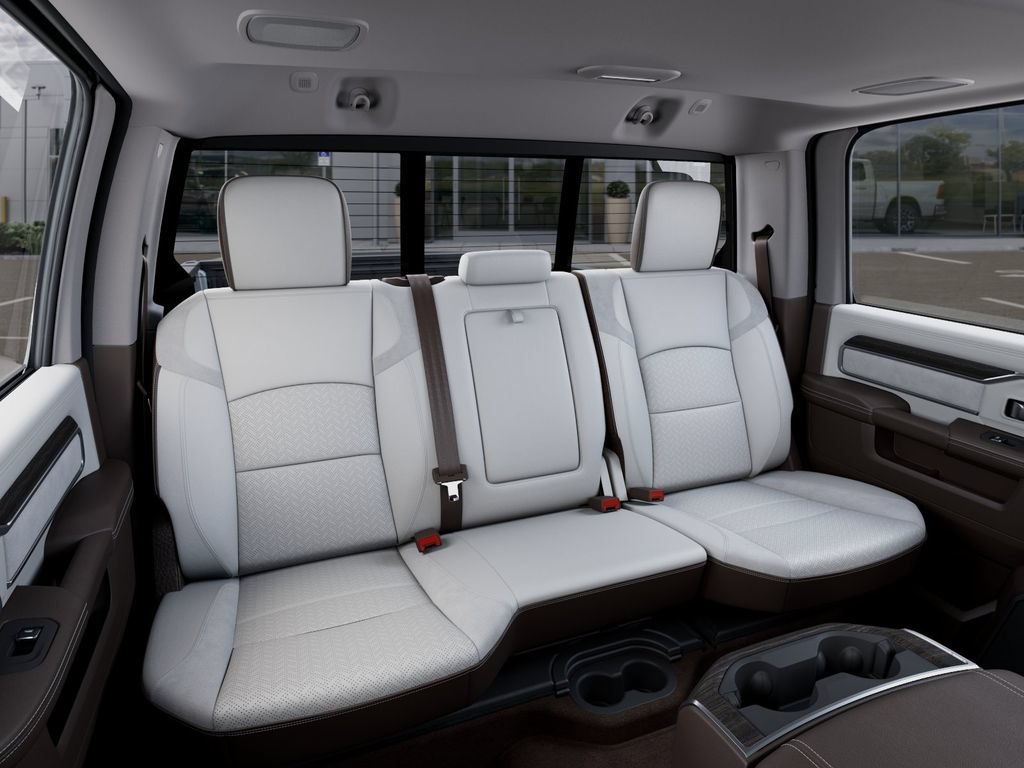 New 2026 RAM 2500 Laramie AWD/4WD image 16