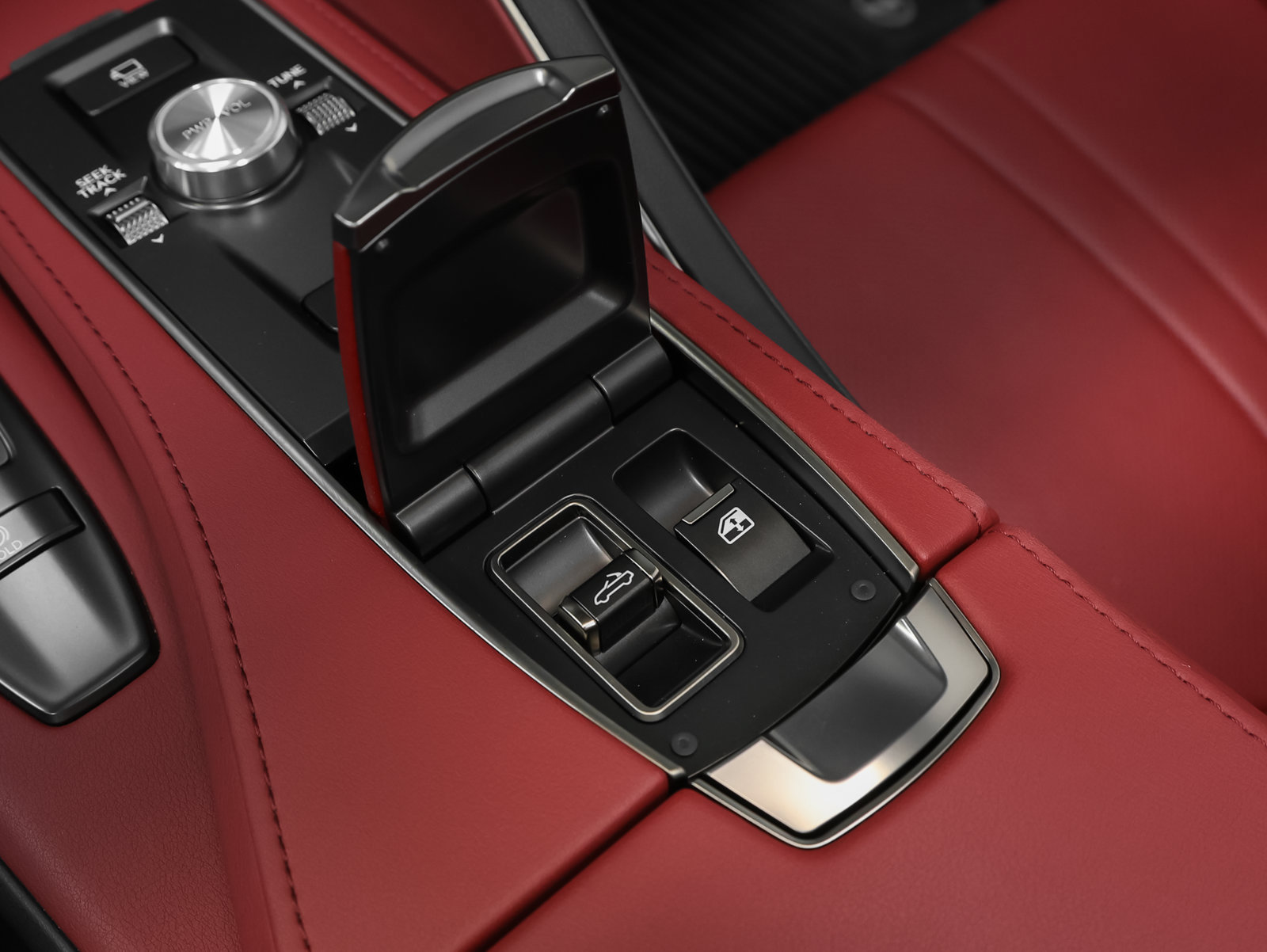 Used 2024 Lexus LC 500 Convertible RWD image 38