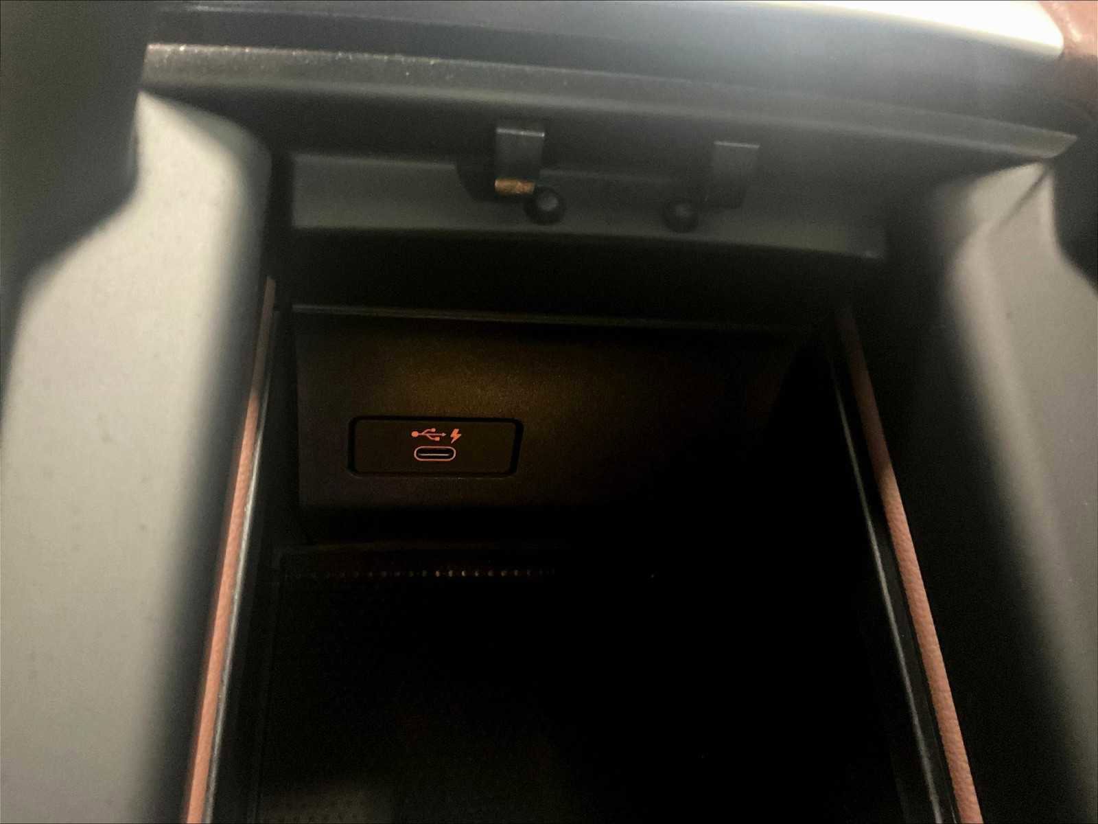 Used 2022 BMW X5 xDrive45e w/ M Sport Package image 28