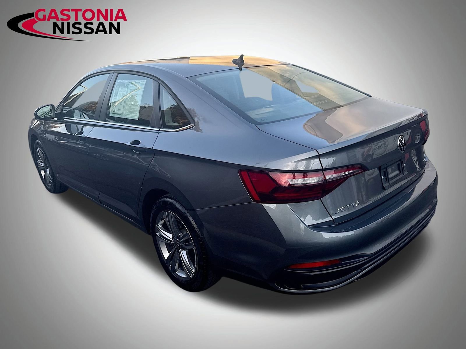 Used 2024 Volkswagen Jetta SE image 6