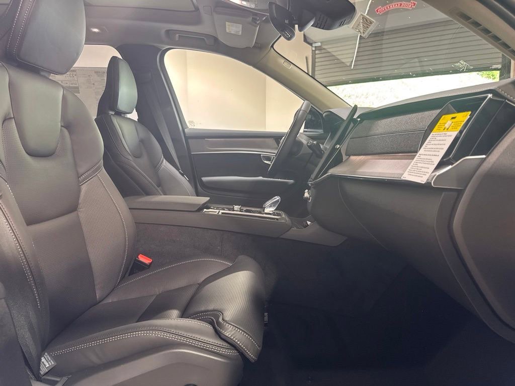 New 2026 Volvo XC90 B6 Plus w/ Protection Package AWD/4WD image 29