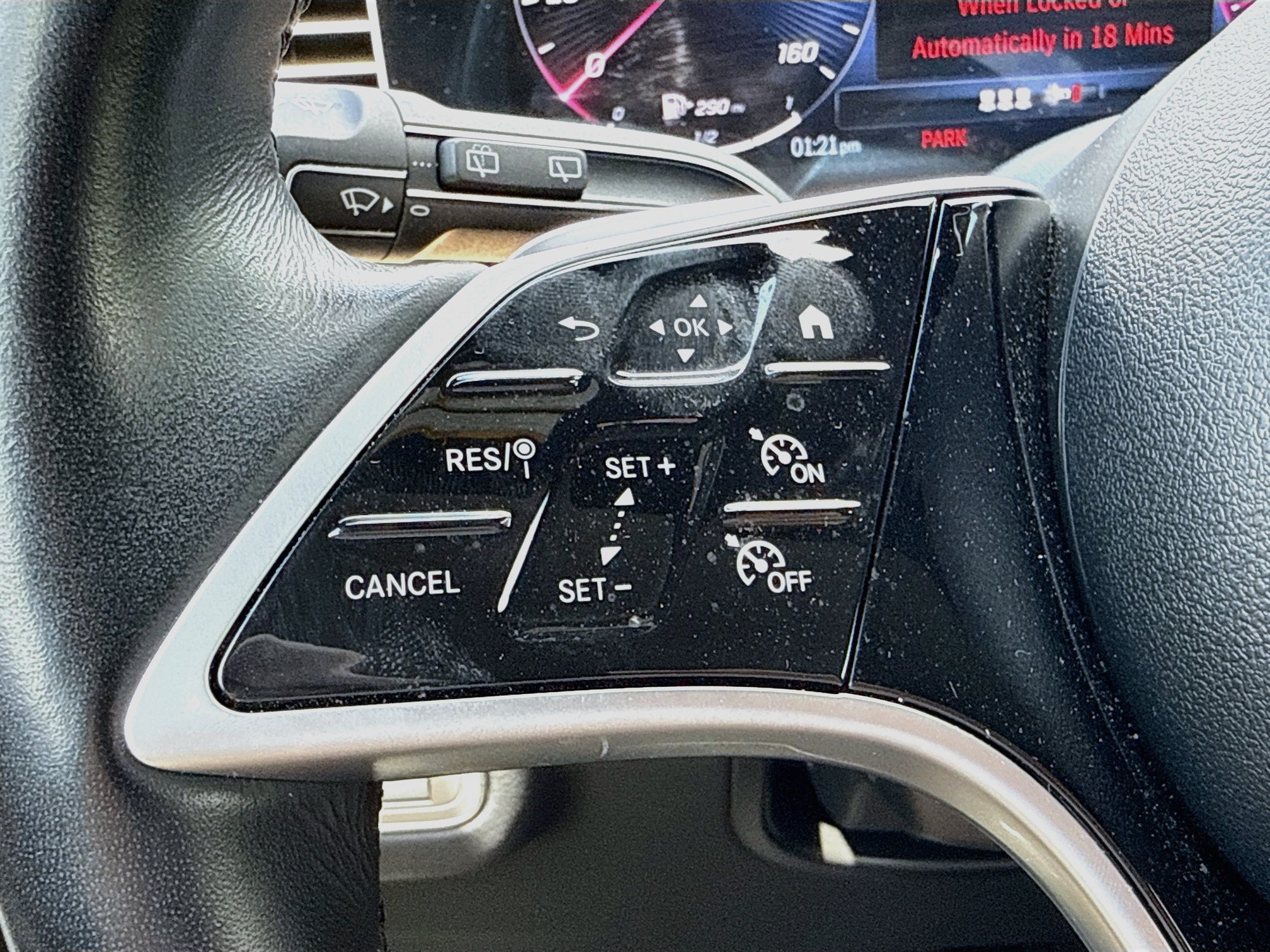 Used 2024 Mercedes-Benz GLE 350 4MATIC w/ Winter Package image 37