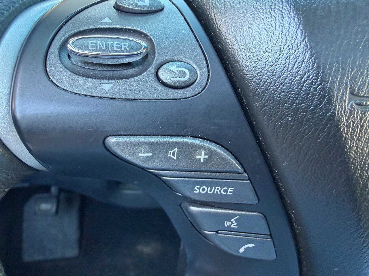 Used 2016 Nissan Pathfinder SL w/ SL Premium Package image 20