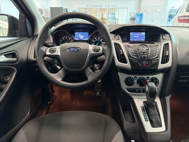 Used 2014 Ford Focus SE FWD image 23