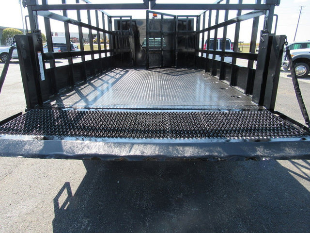 Used 2017 Ford F550 2WD Regular Cab Super Duty image 19