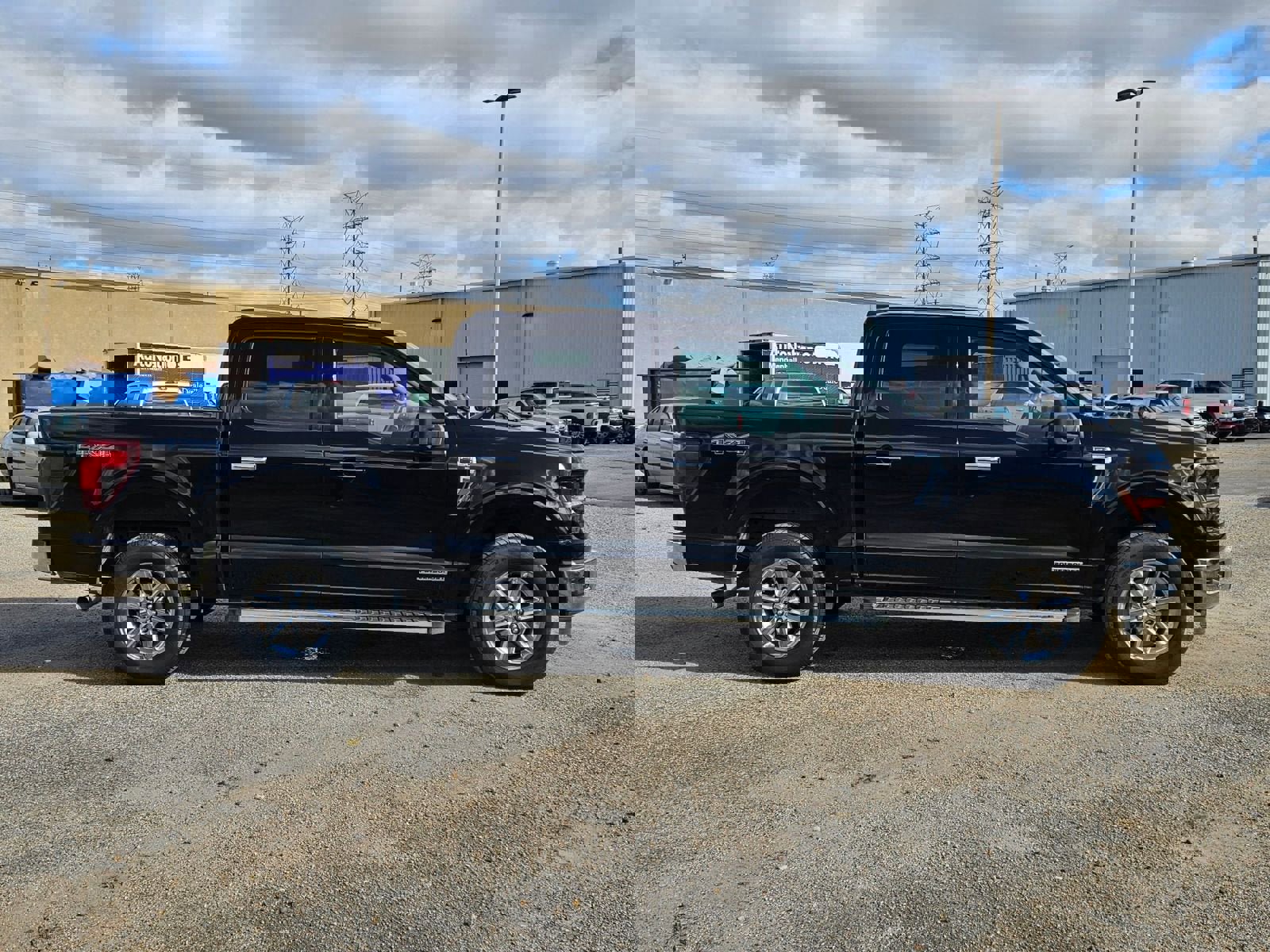 Used 2024 Ford F150 XLT w/ Mobile Office Package image 6