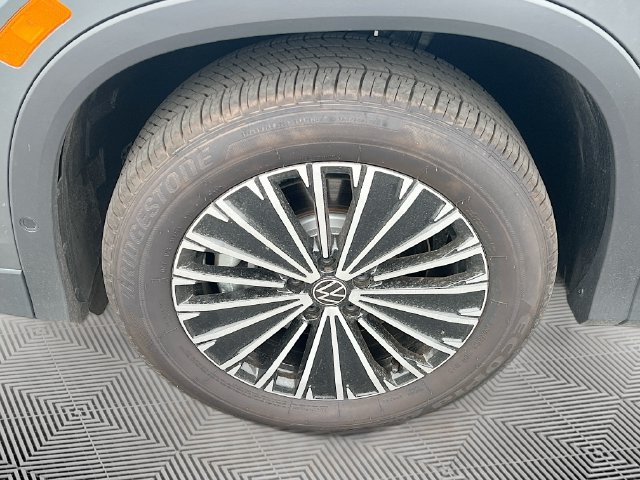 New 2025 Volkswagen Tiguan S AWD/4WD image 29