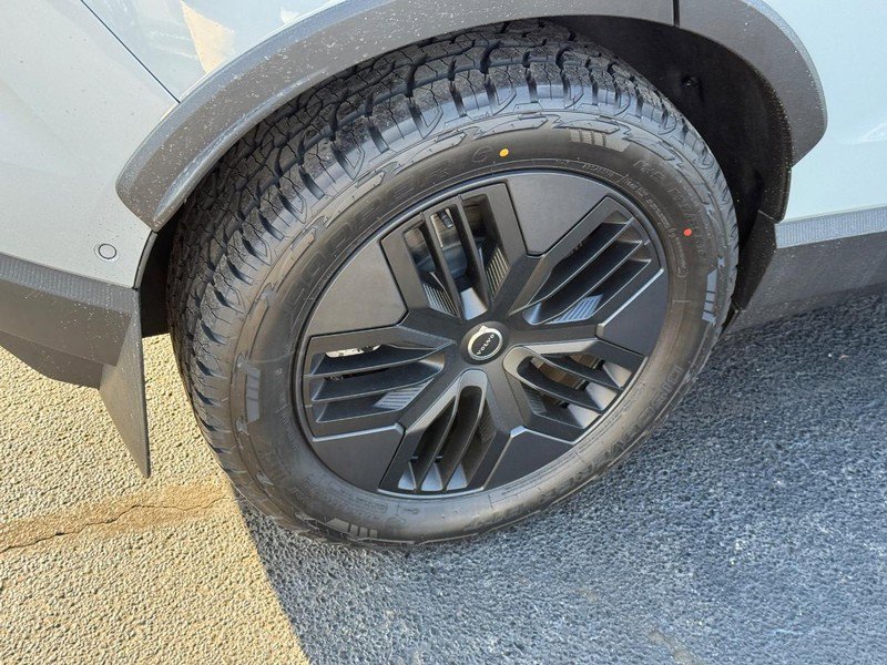 New 2026 Volvo EX30 Cross Country Ultra w/ Protection Package Premier image 4