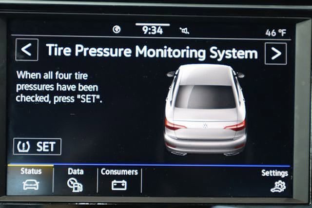 Used 2021 Volkswagen Jetta R-Line w/ R-Line Cold Weather Package image 29