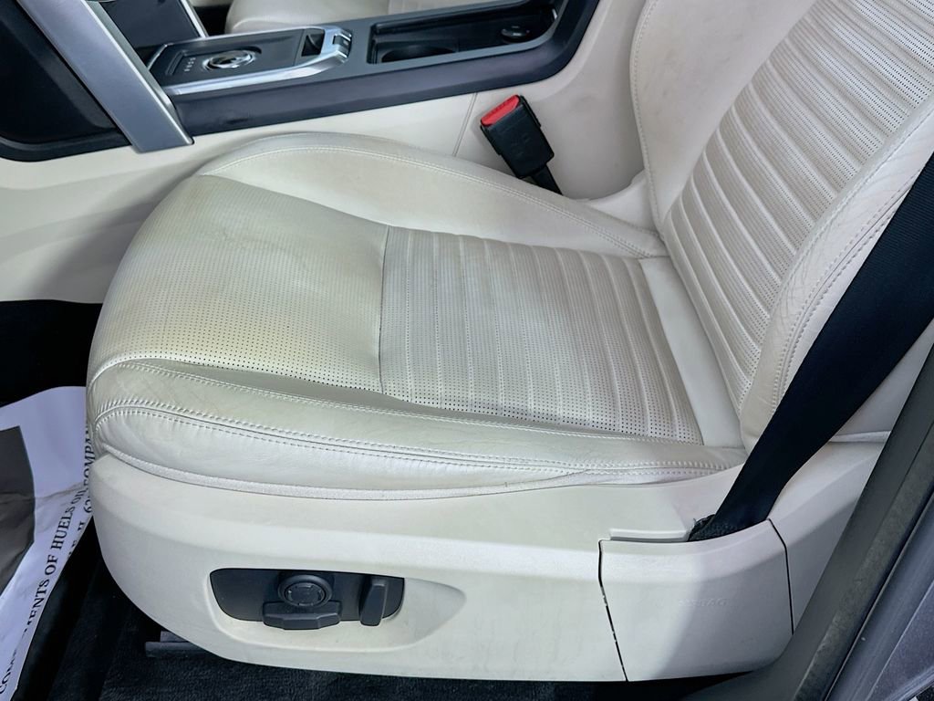 Used 2017 Land Rover Discovery Sport HSE Luxury image 20