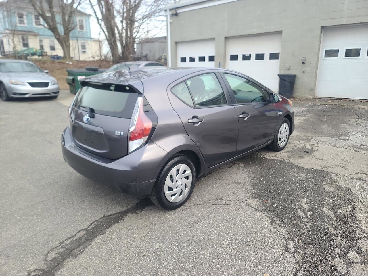 Used 2016 Toyota Prius C Two image 7