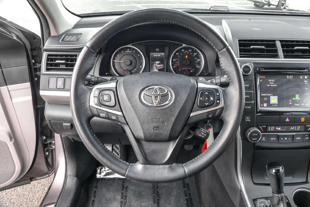 Used 2017 Toyota Camry XSE w/ Moonroof Package FWD image 19