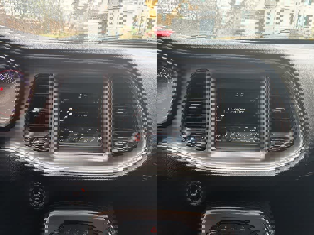 Used 2019 Dodge Challenger SXT image 27