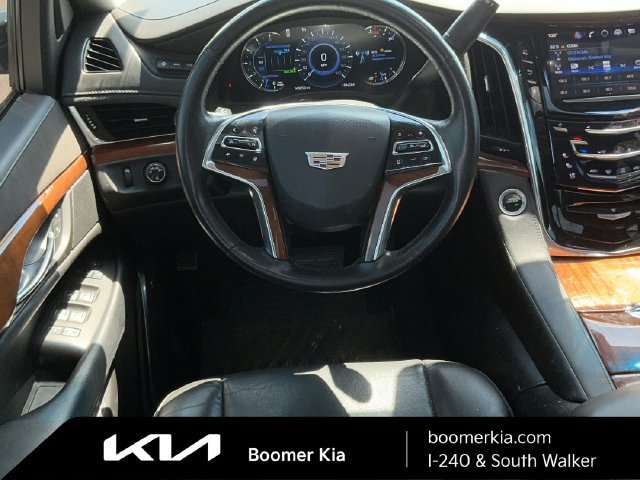 Used 2016 Cadillac Escalade Luxury AWD/4WD image 14