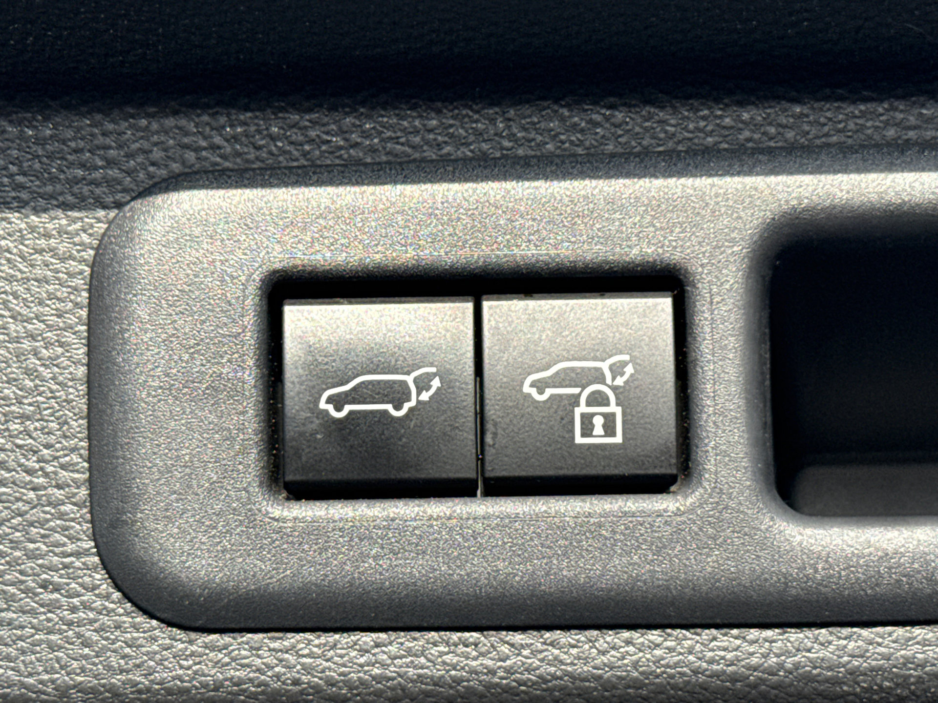 Certified 2024 Toyota Sequoia Platinum AWD/4WD image 11