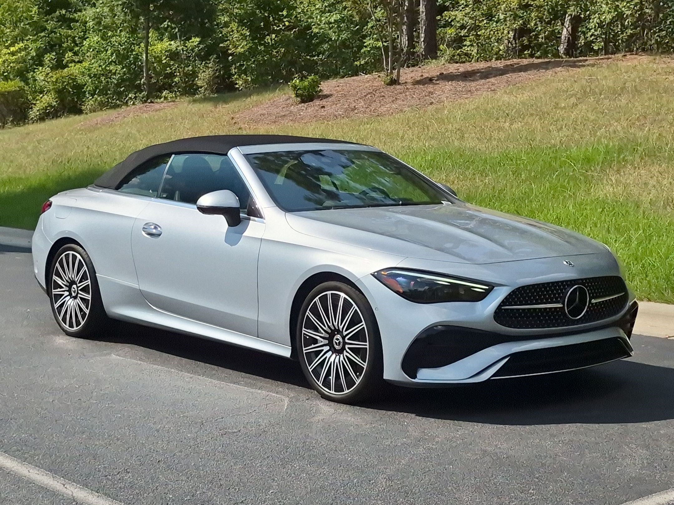 Used 2024 Mercedes-Benz CLE 450 4MATIC Cabriolet image 26